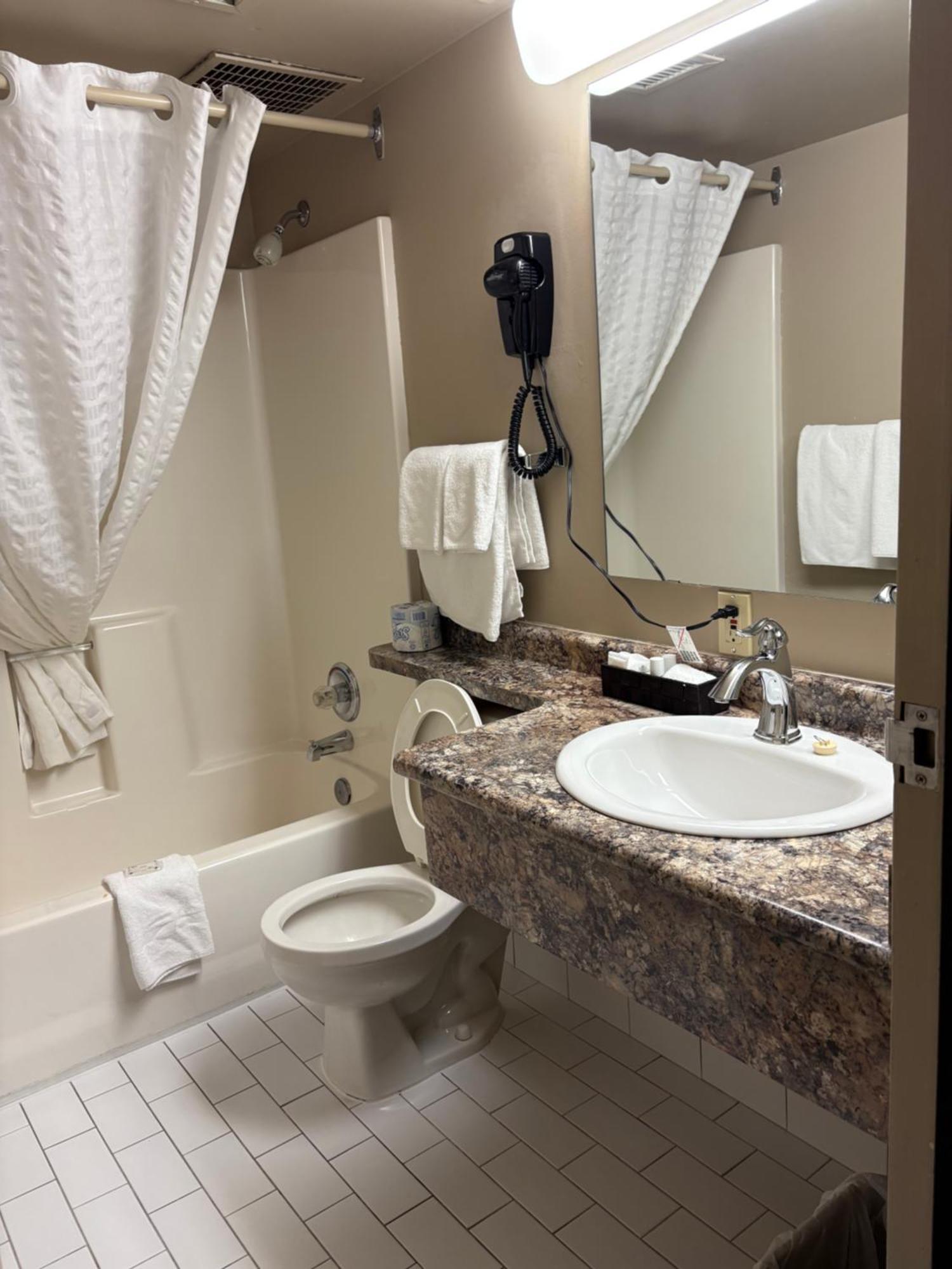 Westlock Inn & Conference Centre Extérieur photo